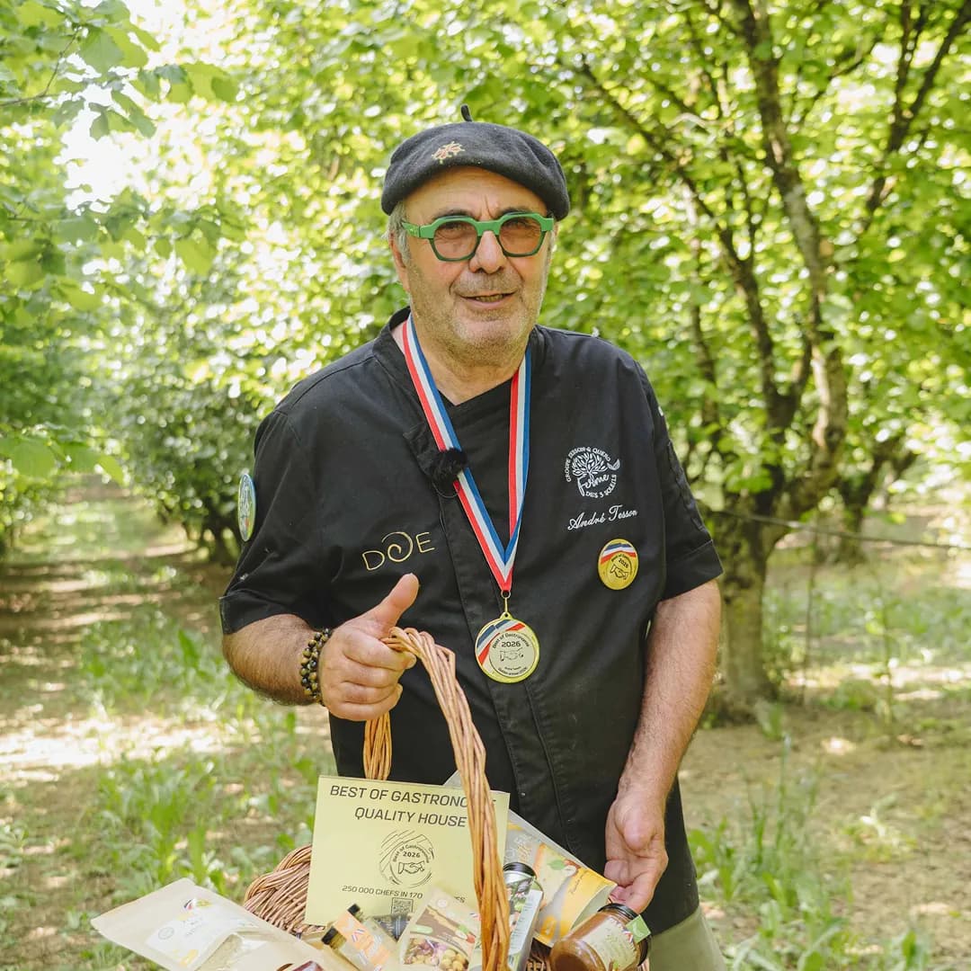 9,14 ha en arboriculture - Noisettes et amandes Bio